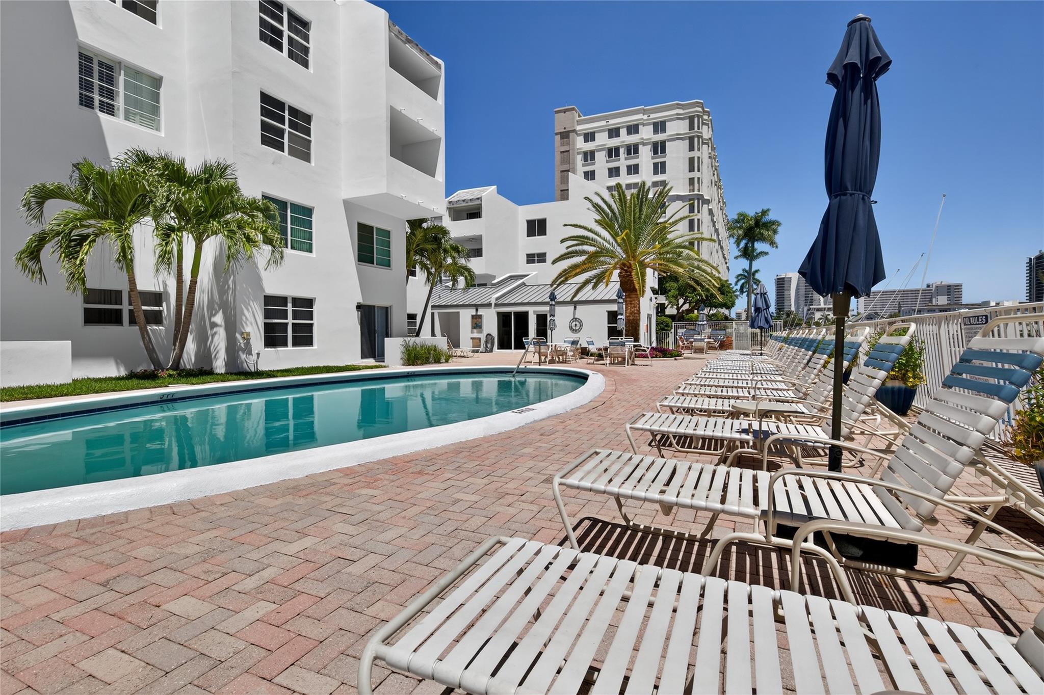 2850 NE 14th St 410B