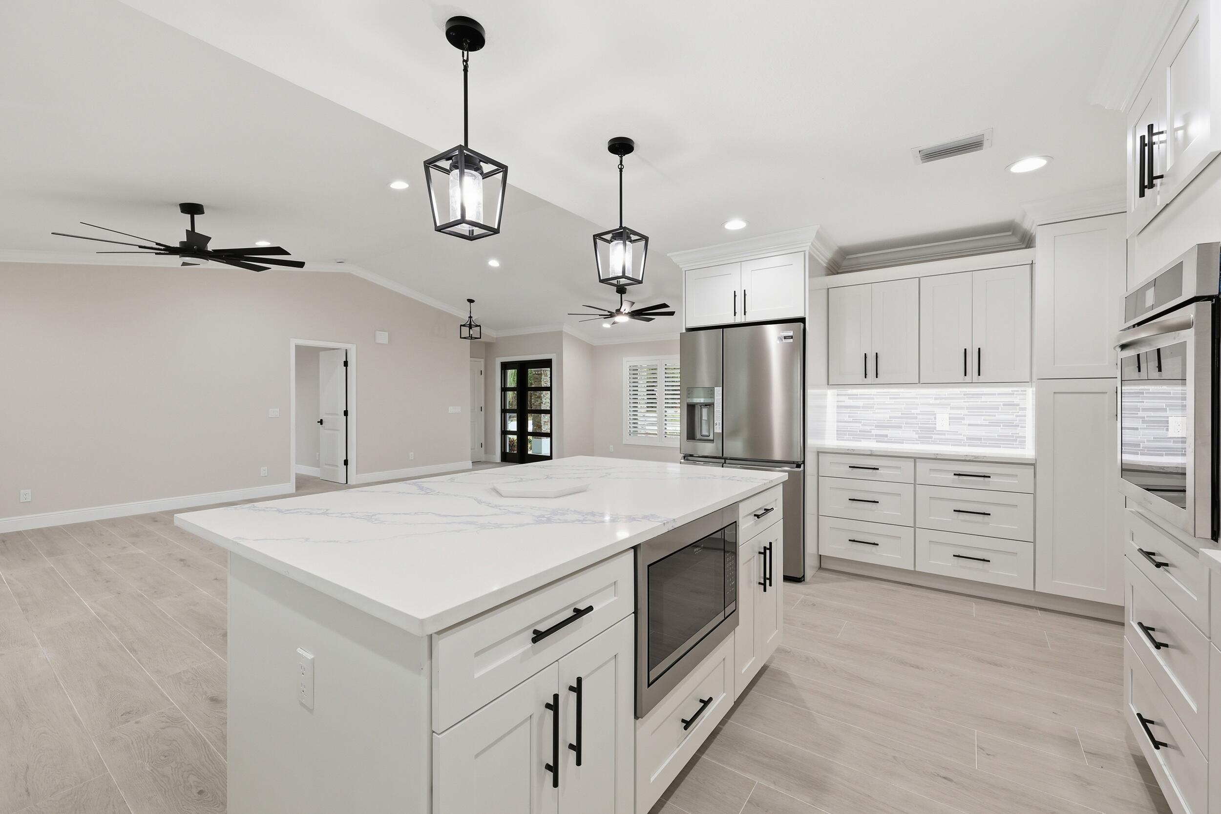 HIDEAWAY ISLES - Residential