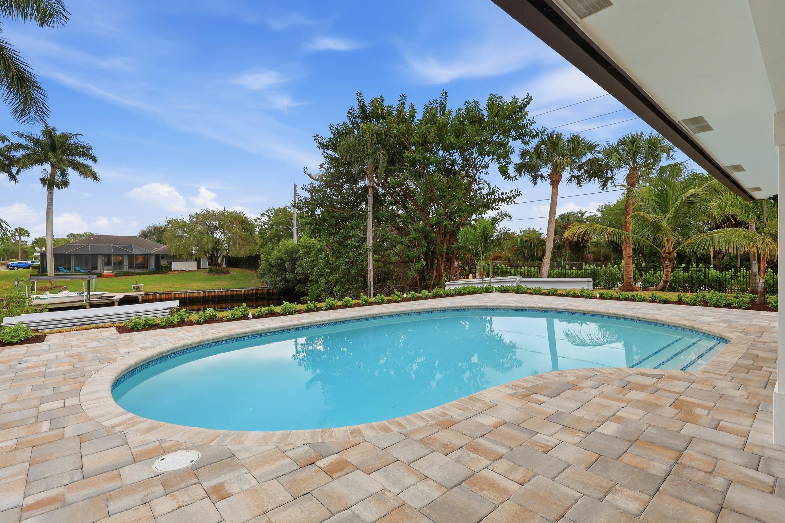 HIDEAWAY ISLES - Residential