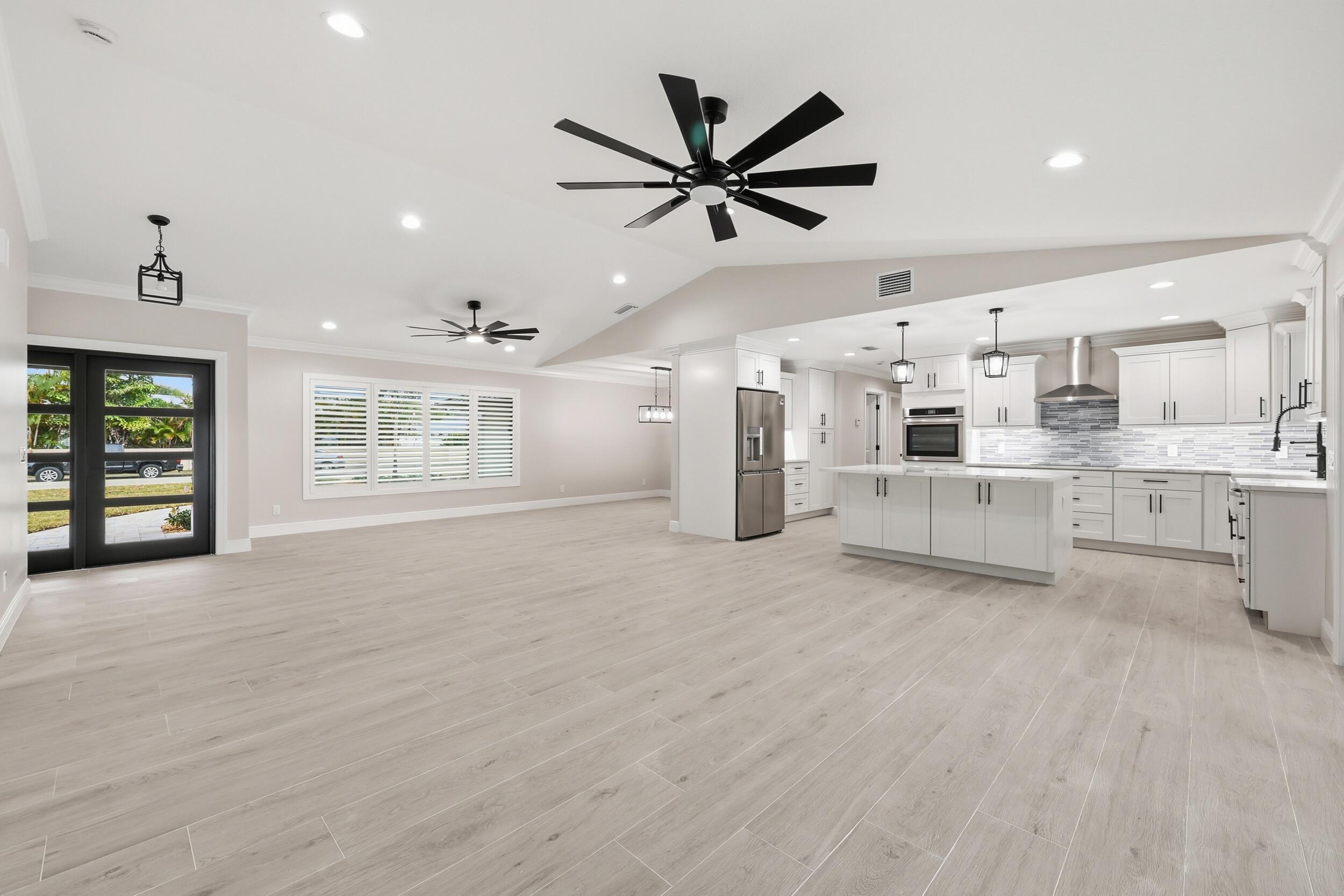 HIDEAWAY ISLES - Residential