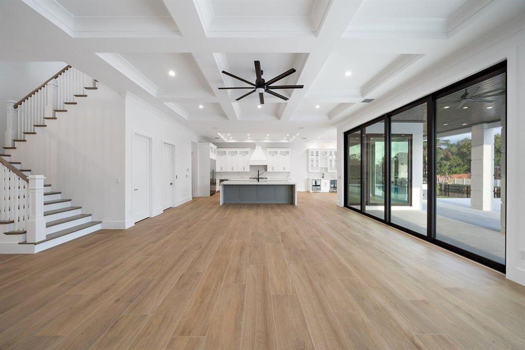 TEQUESTA COUNTRY CLUB - Residential