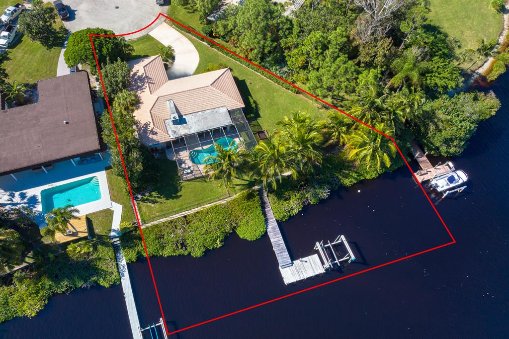 TEQUESTA COUNTRY CLUB - Residential