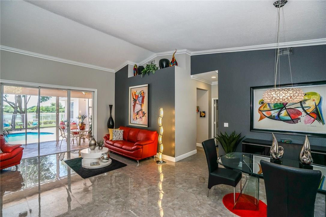 Country Glen 154-49 B - Residential