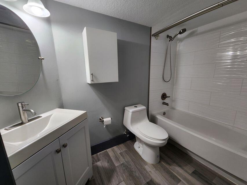 Emerald Isles - Residential