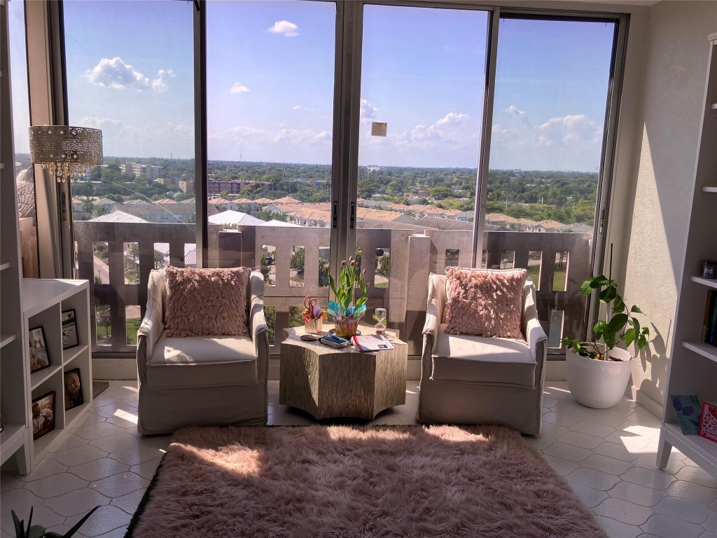 HILLCREST EAST NO 26 COND - Residential