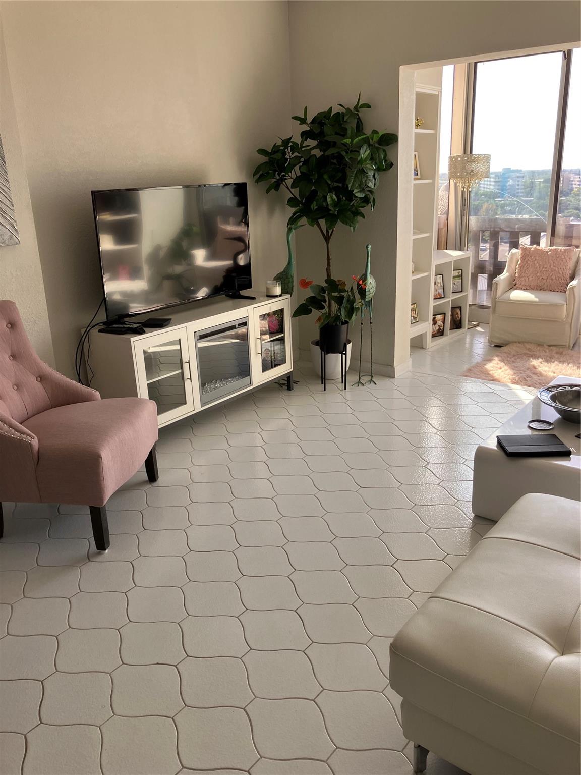 HILLCREST EAST NO 26 COND - Residential