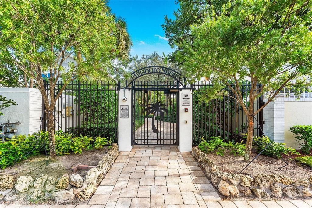 Photo of 3213 Dover Road, Pompano Beach, FL 33062 (MLS # B26015064)