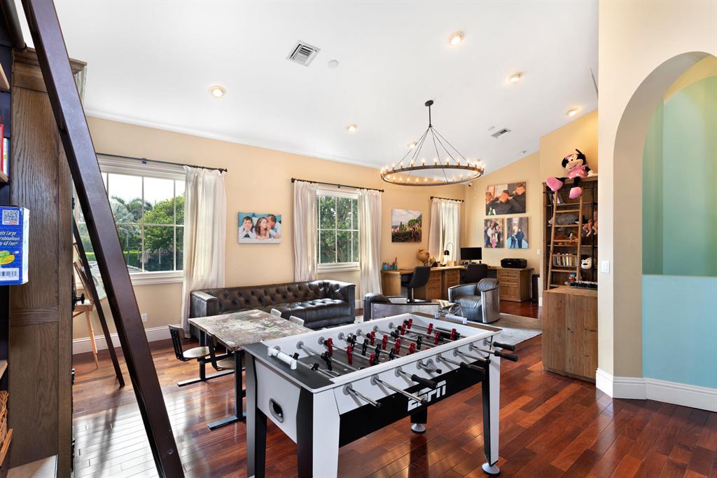 SEAGATE SEC B - Residential