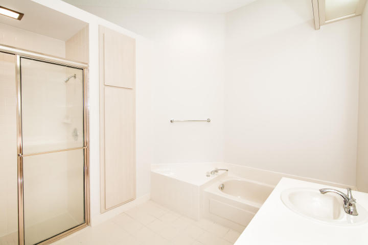 Hamptons at Maplewood - Residential Lease