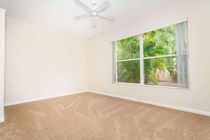 Hamptons at Maplewood - Residential Lease