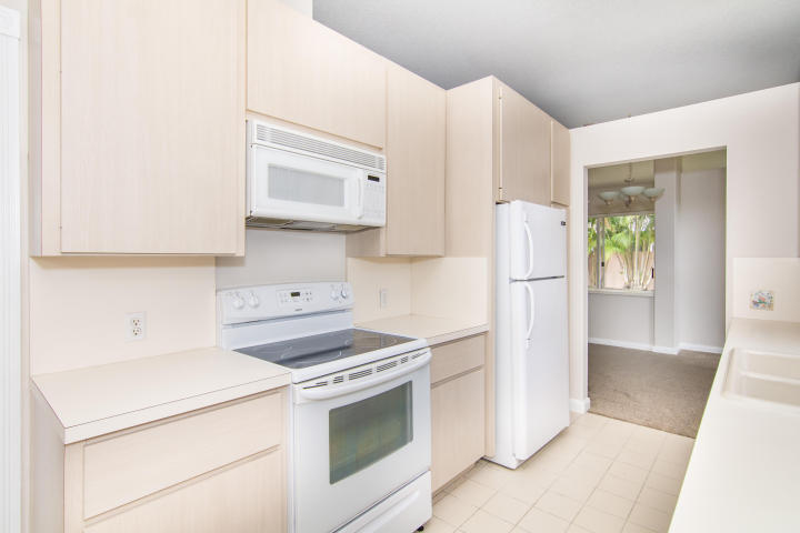 Hamptons at Maplewood - Residential Lease