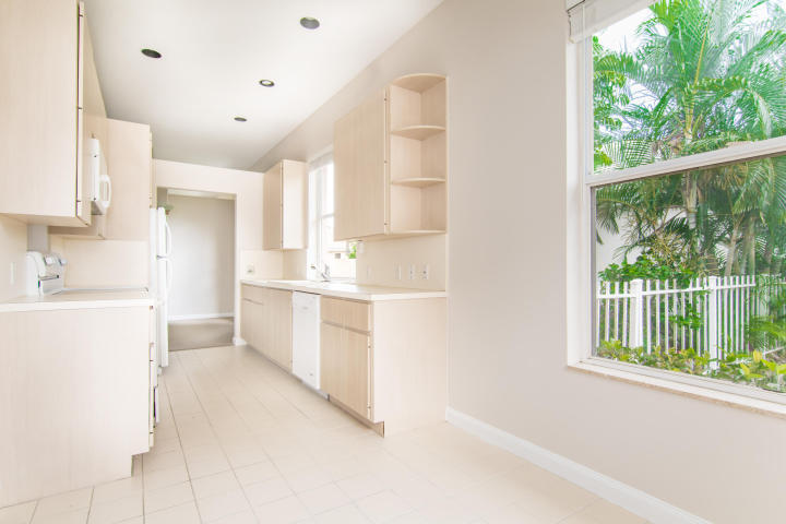 Hamptons at Maplewood - Residential Lease