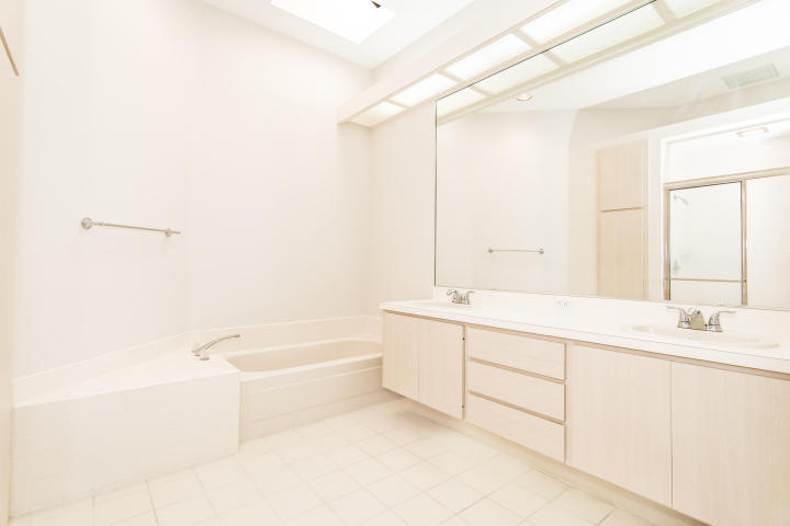 Hamptons at Maplewood - Residential Lease