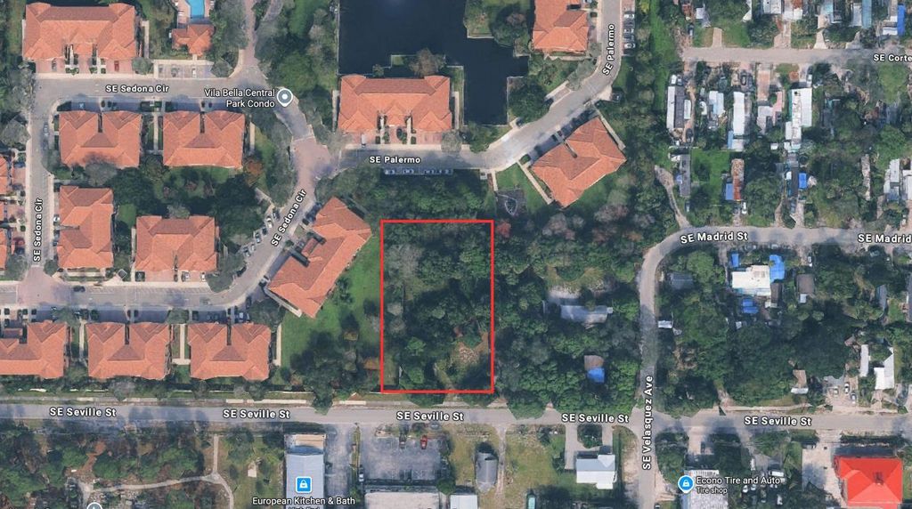 Photo of 221 SE Seville Street, Stuart, FL 34994 (MLS # R11158901)