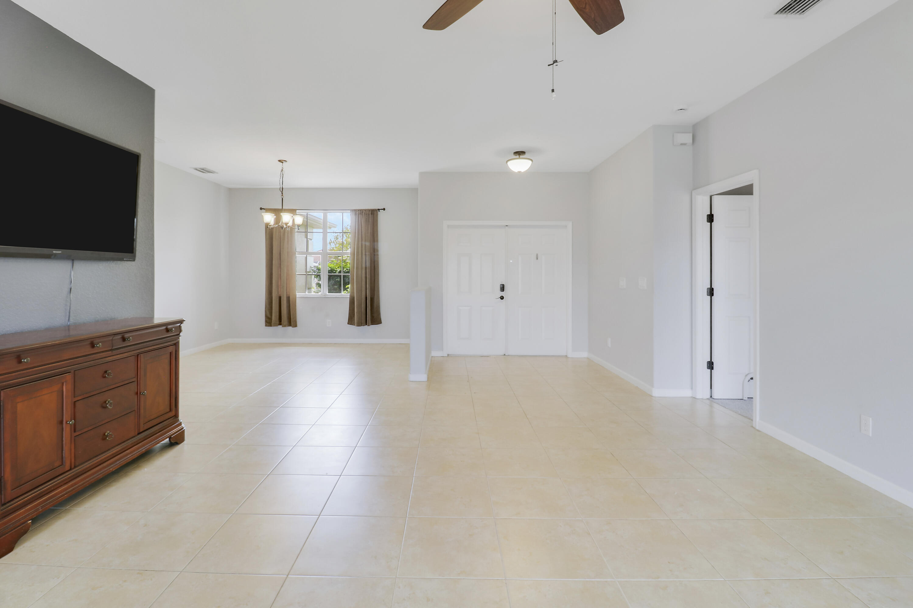 825 SW Mccracken Avenue