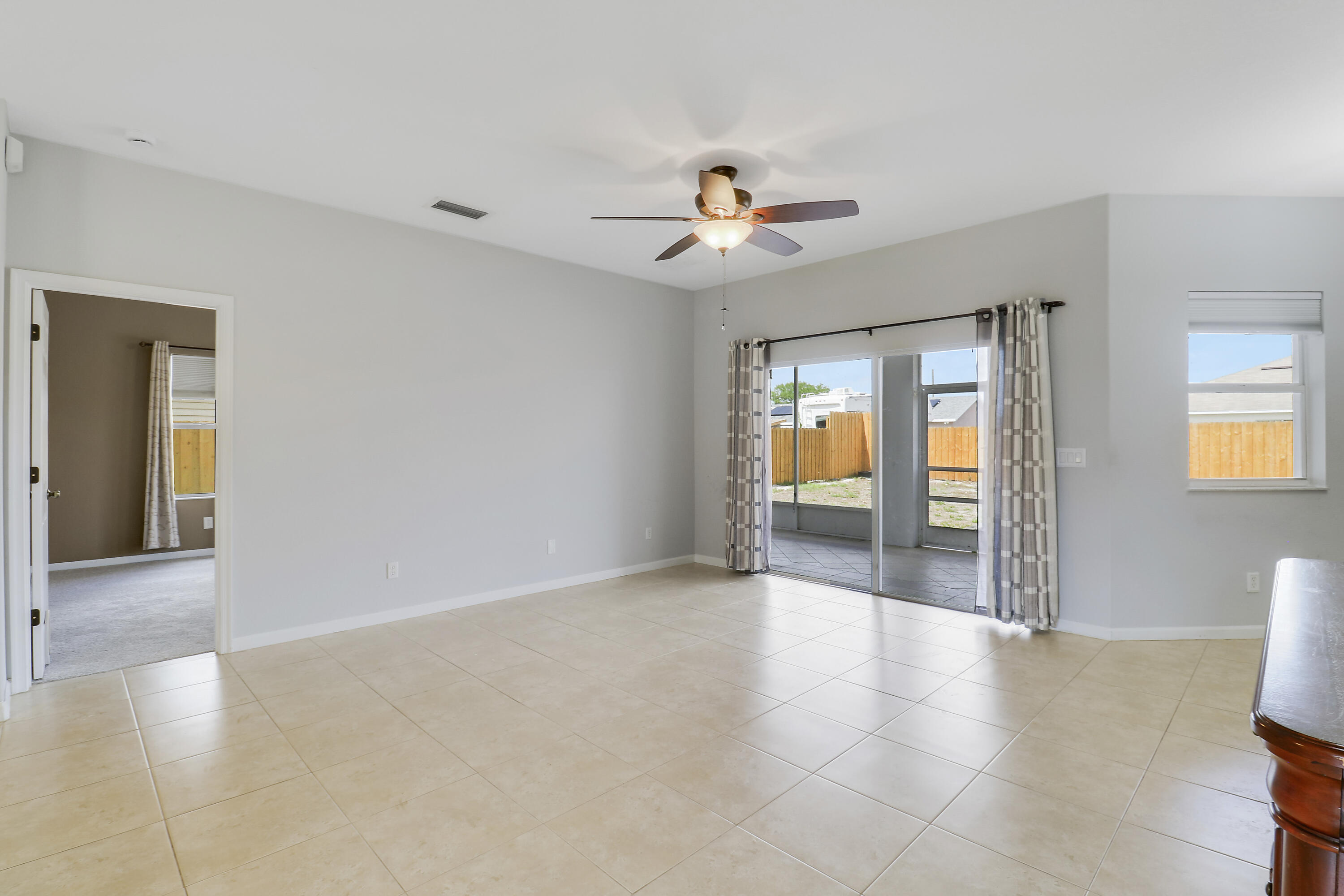 825 SW Mccracken Avenue