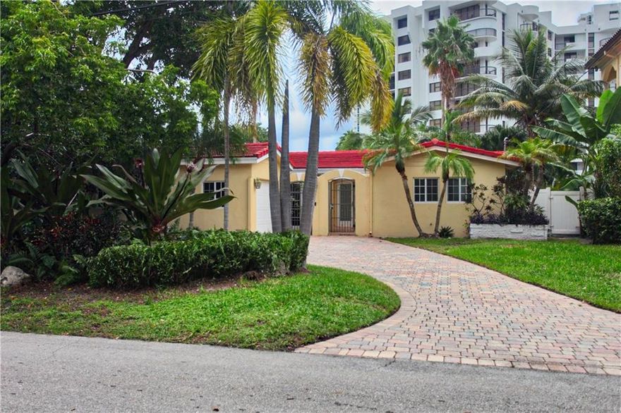 Beautiful modern open floor plan with all updated appliances.  Granite counter tops with gorgeous state of the art  wood cabinets in the kitchen.  The pool/ spa area is is a relaxing oasis and a one of a kind view from the living room.  This home is just minutes from the beach and centrally located to everything!!!!!!