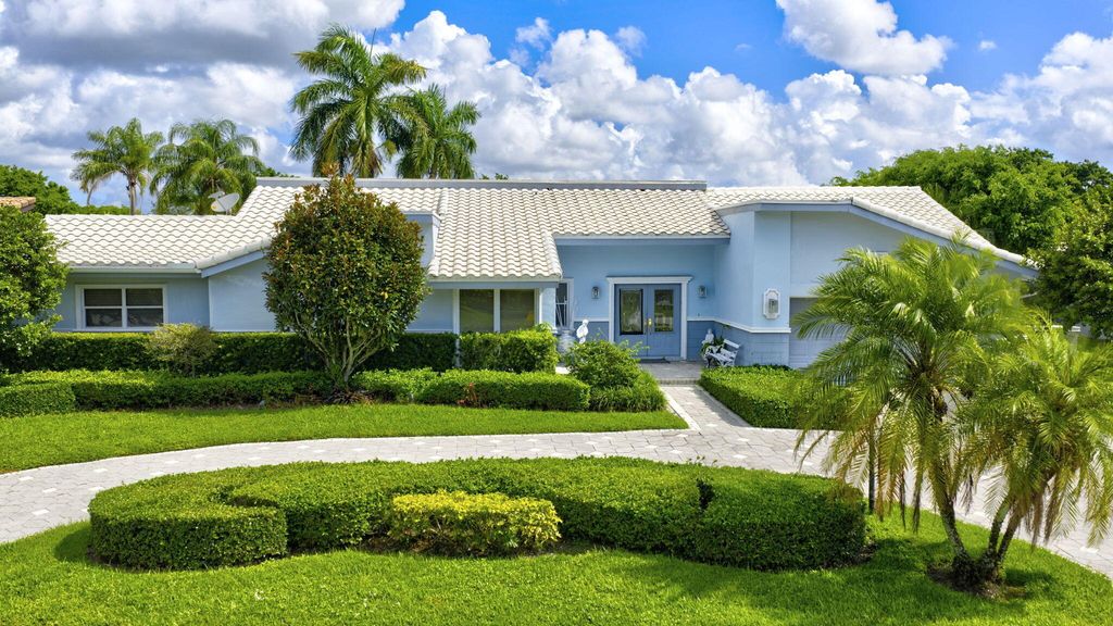 Photo of 3533 Pine Lake Court, Delray Beach, FL 33445 (MLS # R11115240)