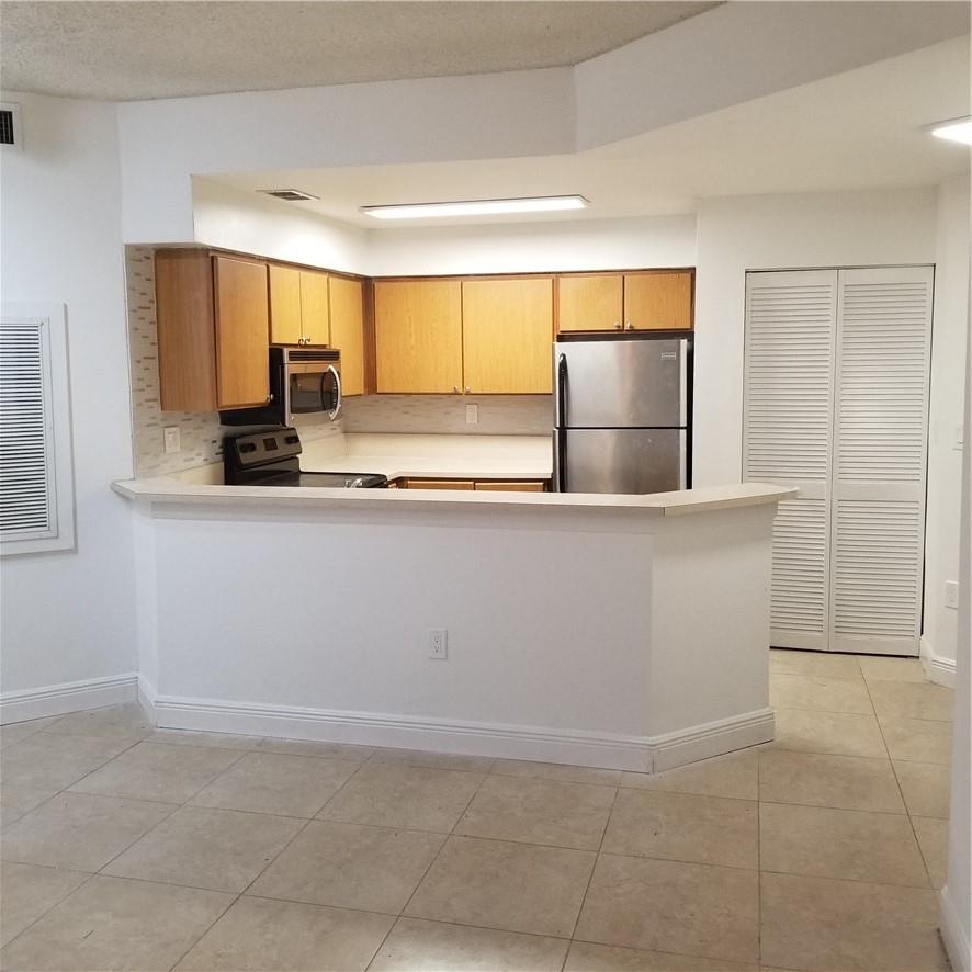 Marina Oaks Condo - Residential Lease