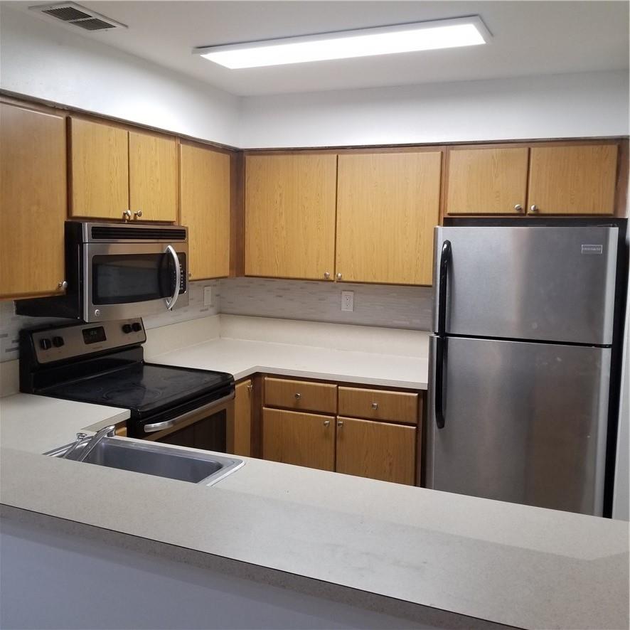 Marina Oaks Condo - Residential Lease