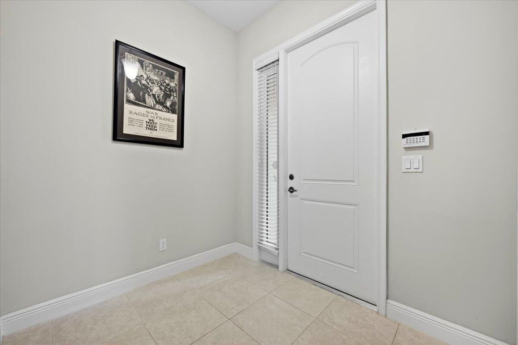 Photo of 1086 Piccadilly Street, Palm Beach Gardens, FL 33418 (MLS # R11055457)