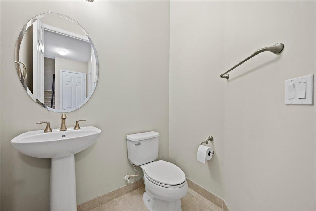 Photo of 1086 Piccadilly Street, Palm Beach Gardens, FL 33418 (MLS # R11055457)