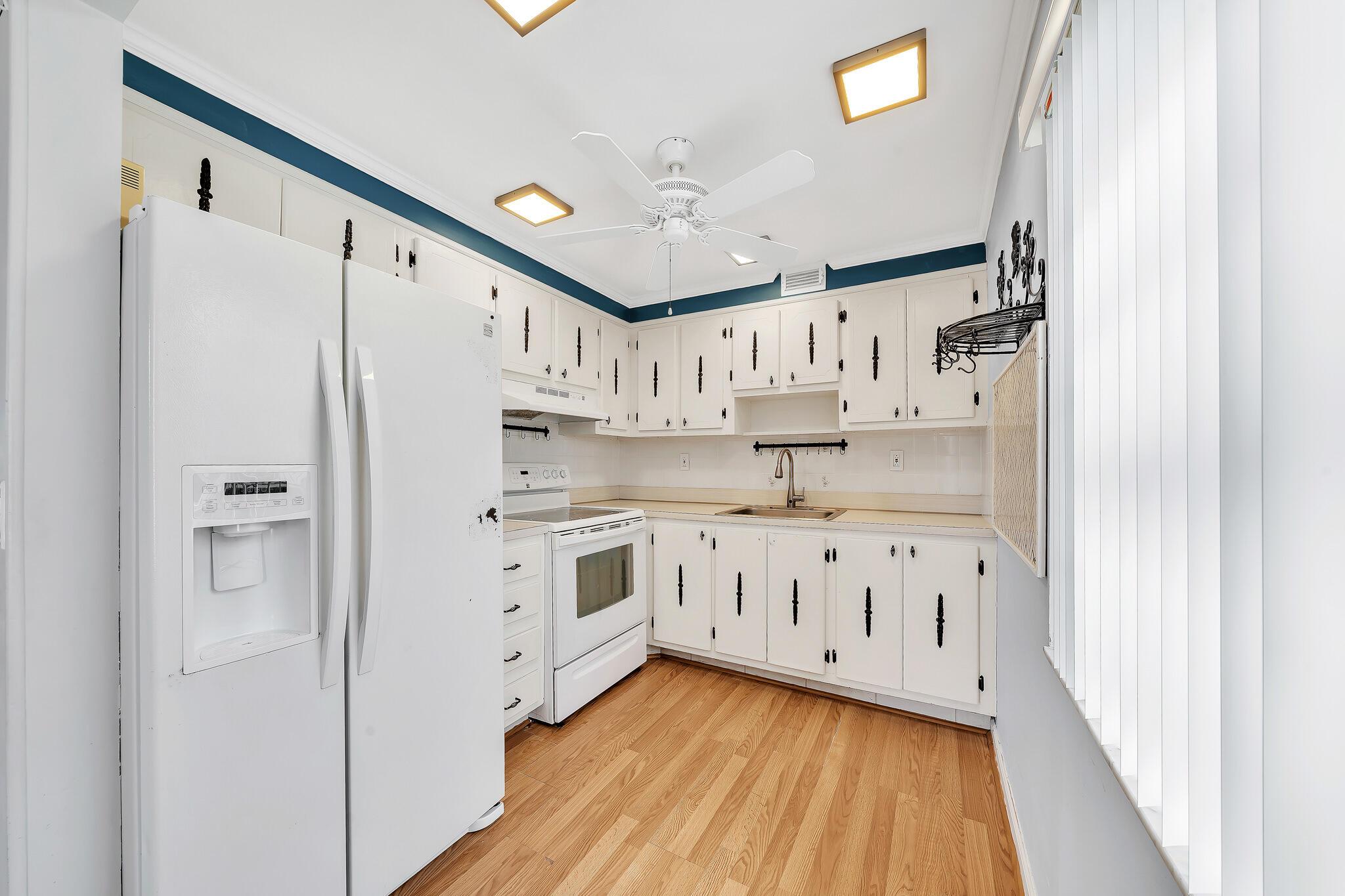 KINGS POINT NORMANDY COND - Residential