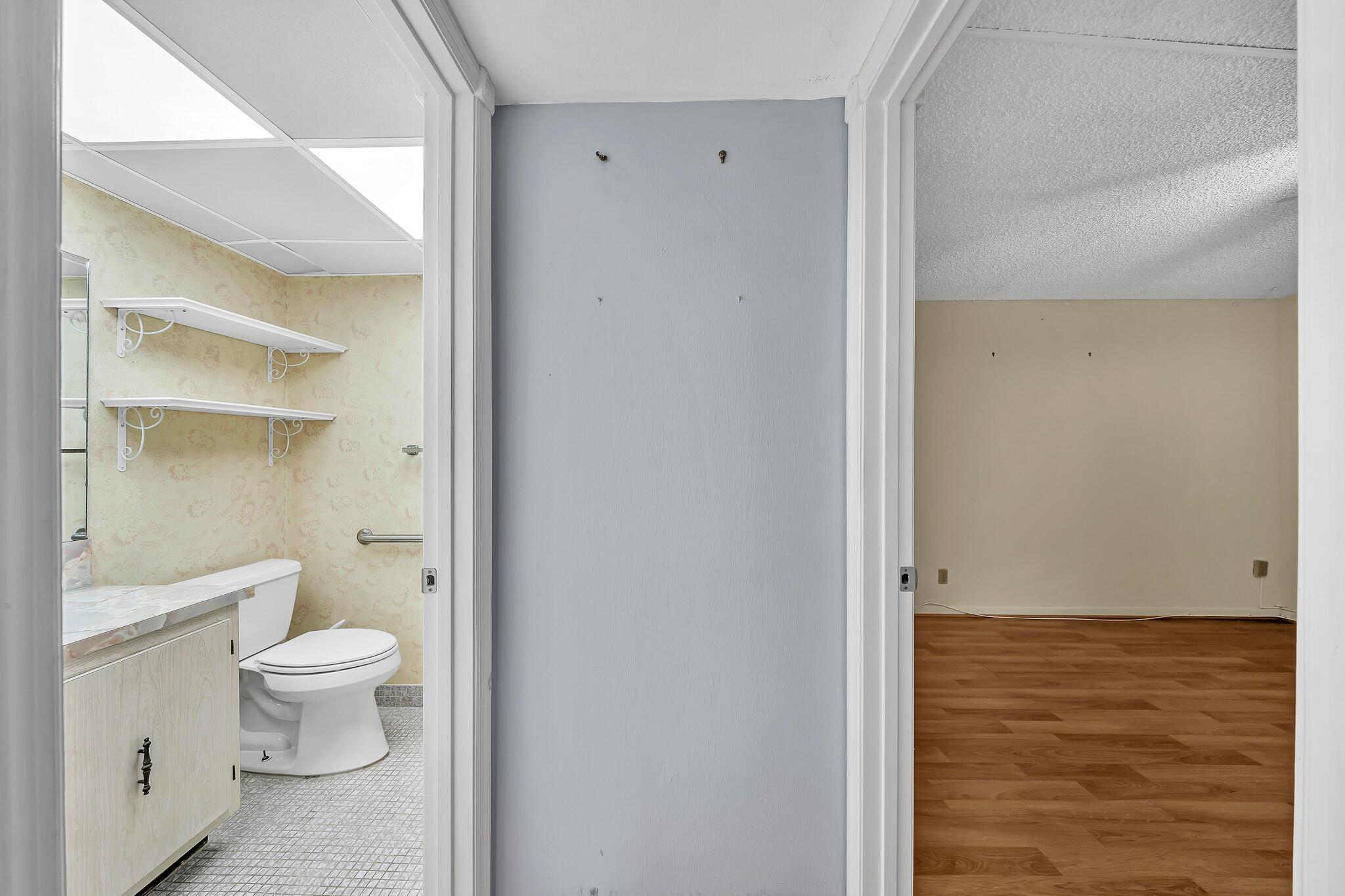 KINGS POINT NORMANDY COND - Residential