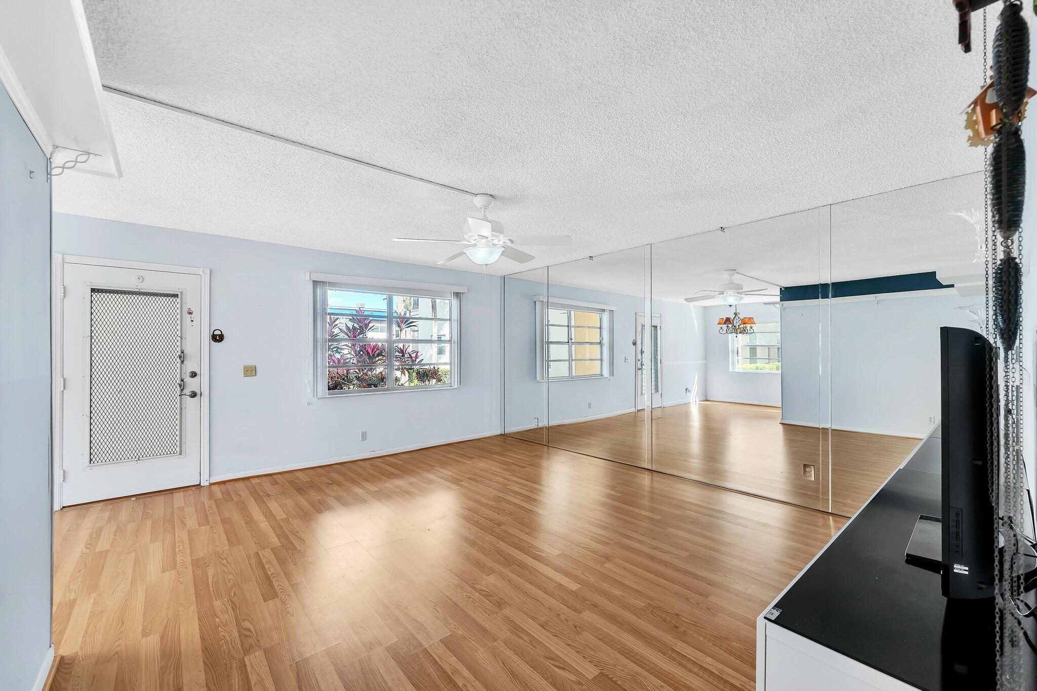 KINGS POINT NORMANDY COND - Residential