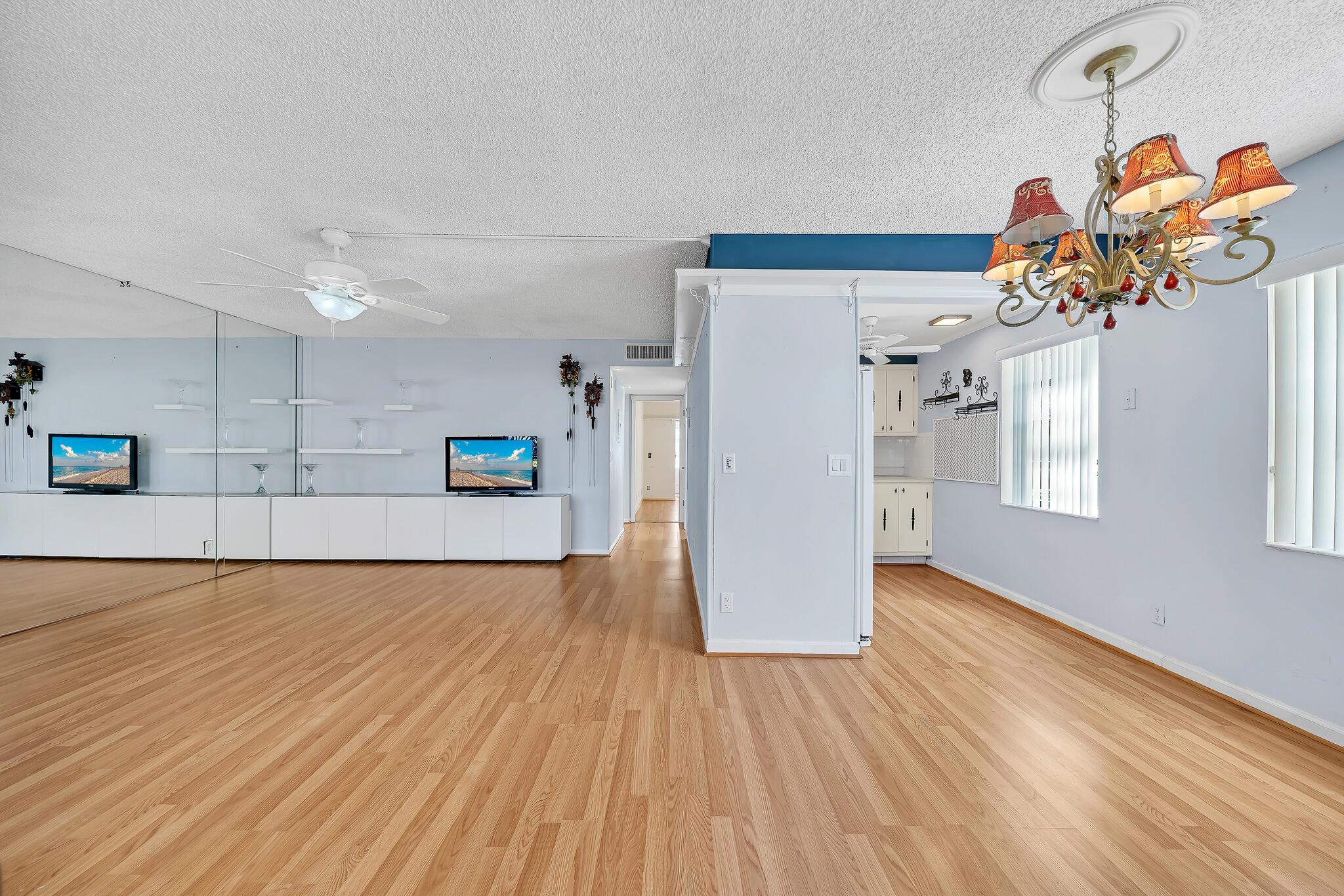 KINGS POINT NORMANDY COND - Residential