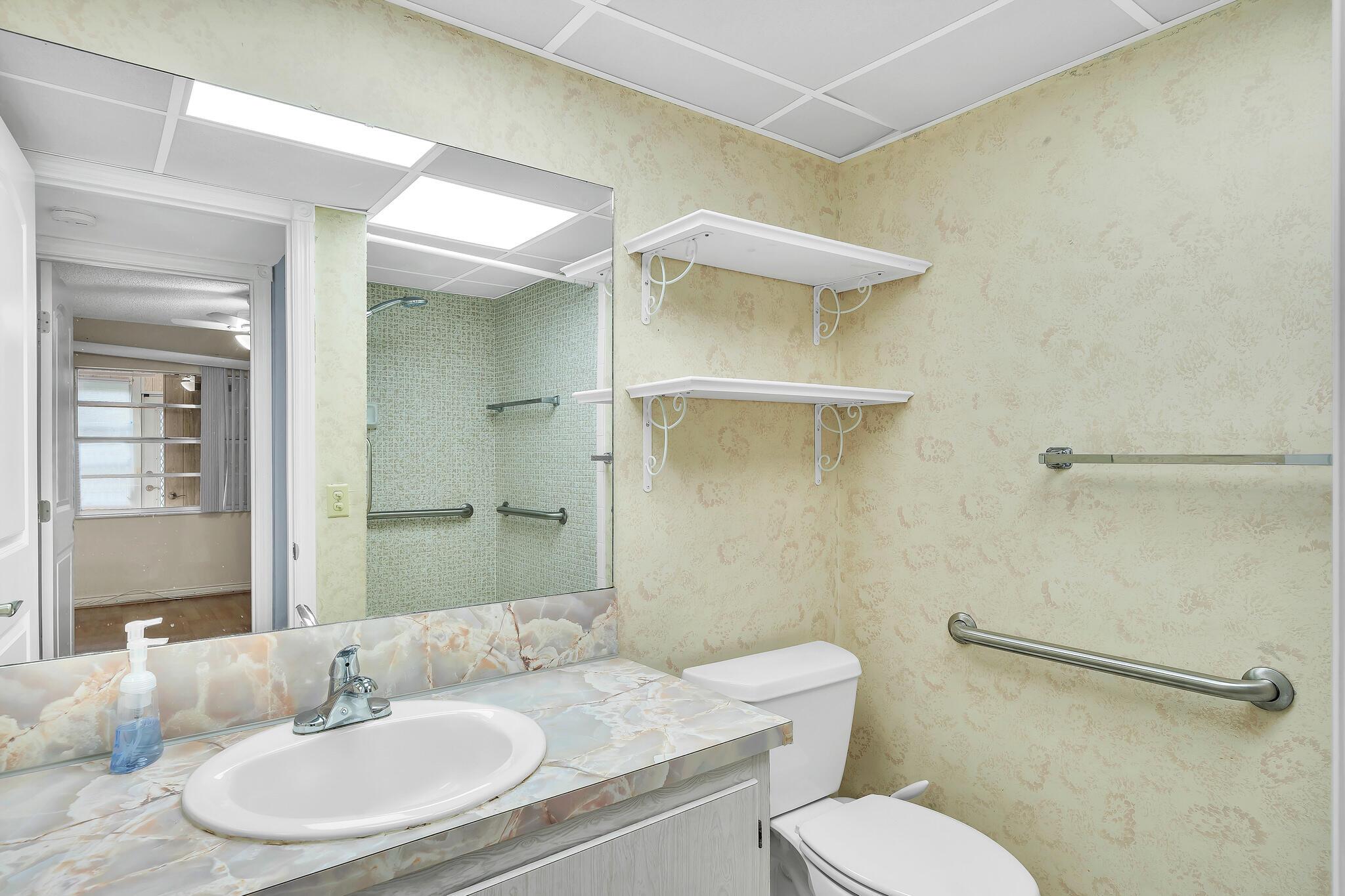 KINGS POINT NORMANDY COND - Residential