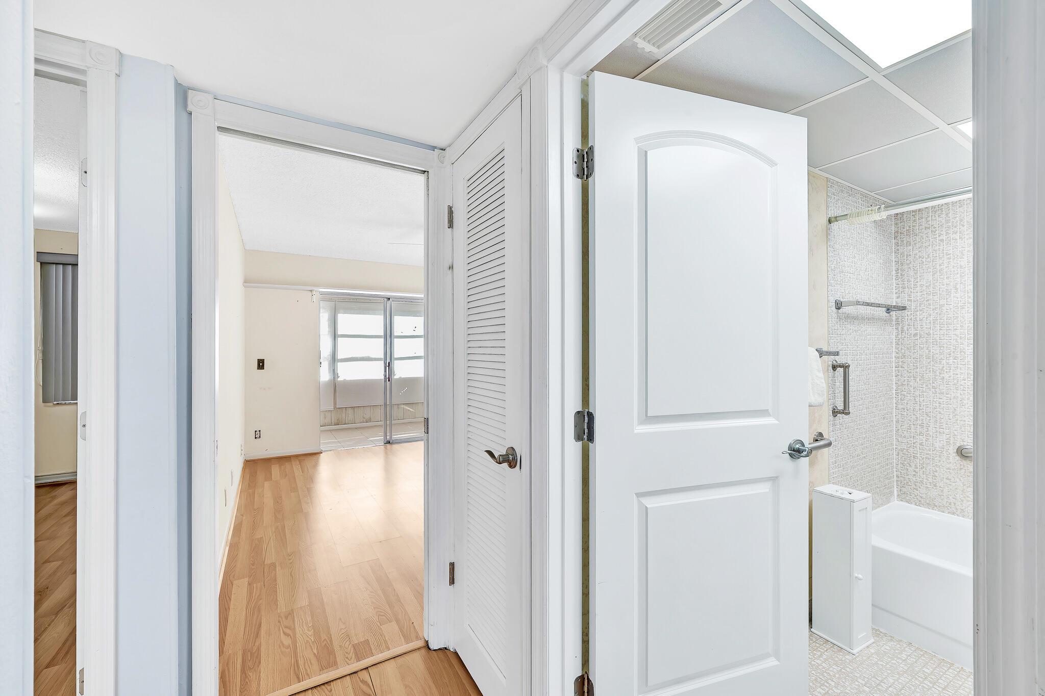 KINGS POINT NORMANDY COND - Residential