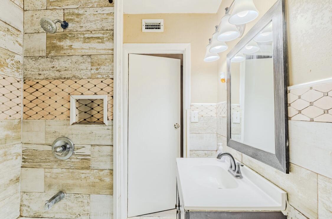 B AND G HOMES - Residential Lease