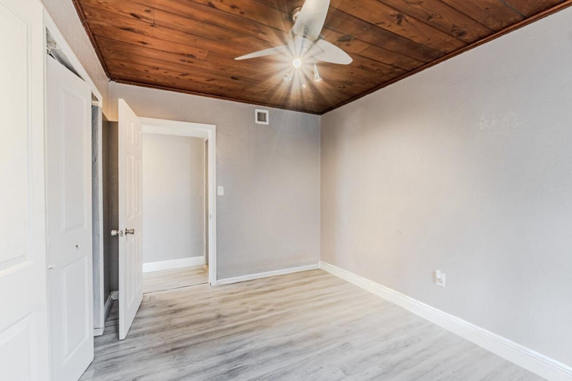 B AND G HOMES - Residential Lease