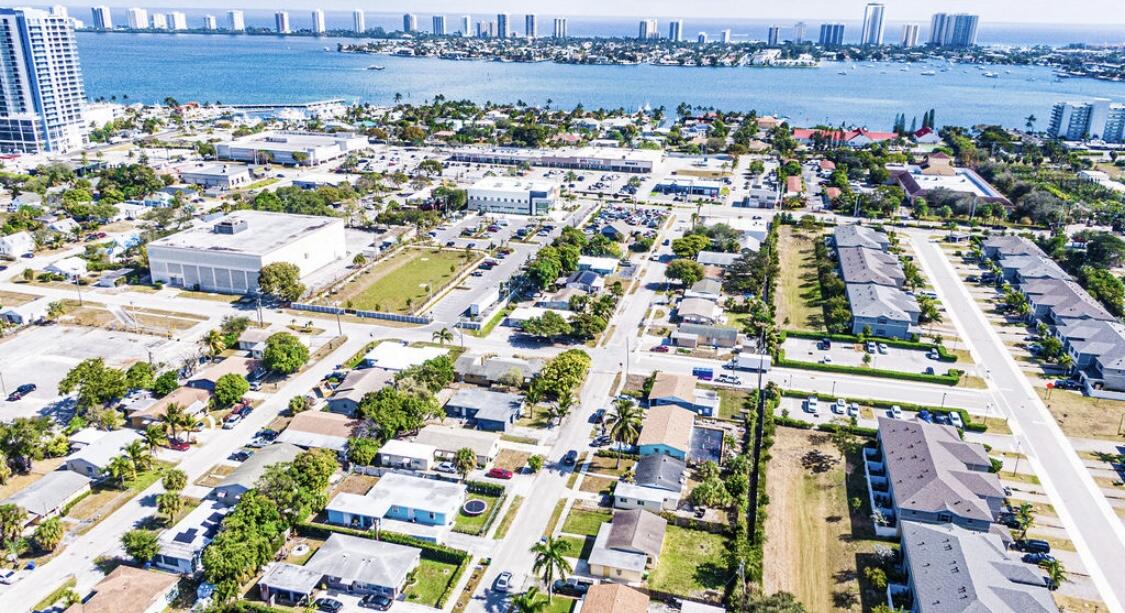 B AND G HOMES - Residential Lease