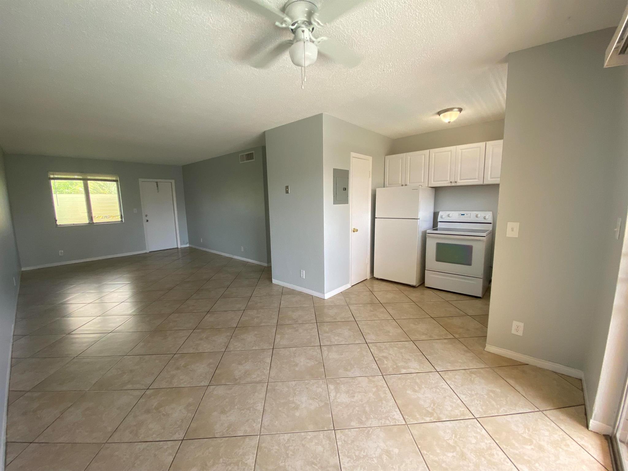 Super nice 2/1 apartment in West Palm Beach. Central AC, laundry rooms on-site, right off Intracoastal close to downtown areas, shopping, and dining. Small pet ONLY. $125/month flat fee for water utilities. Ready for an immediate occupancy!