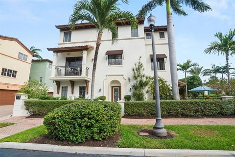 72 NW Chaucer Lane Boca Raton FL 33432