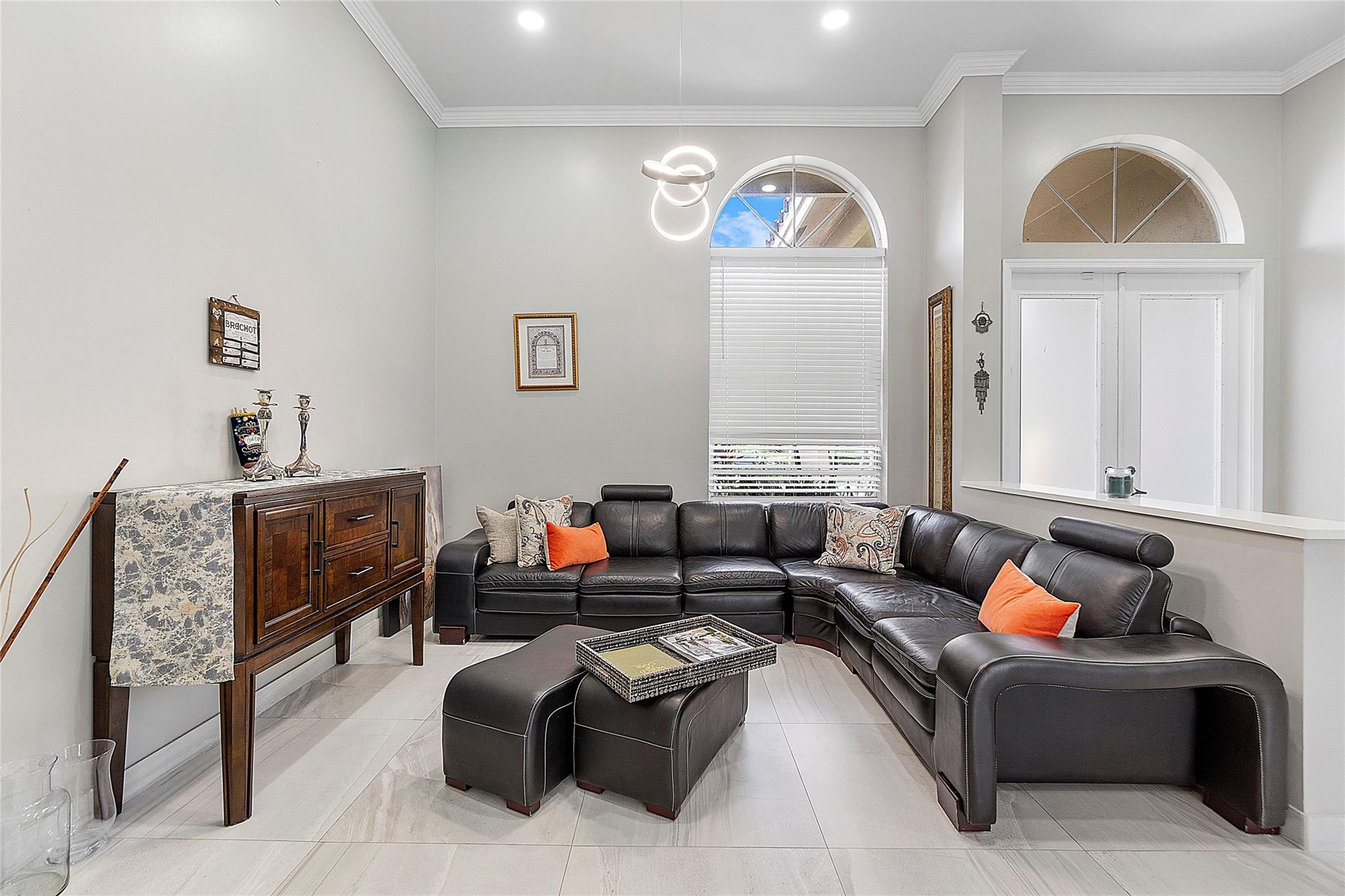 KENSINGTON COMMONS - Residential