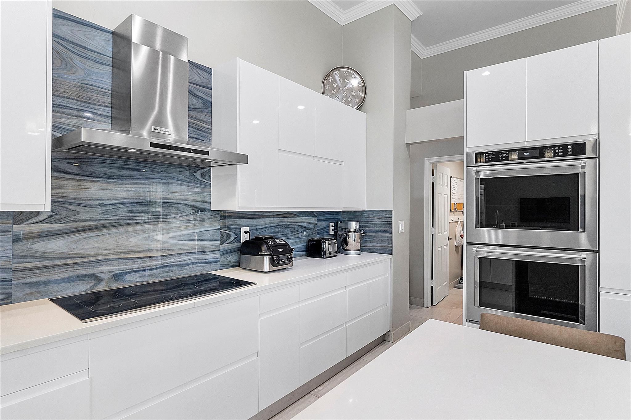 KENSINGTON COMMONS - Residential