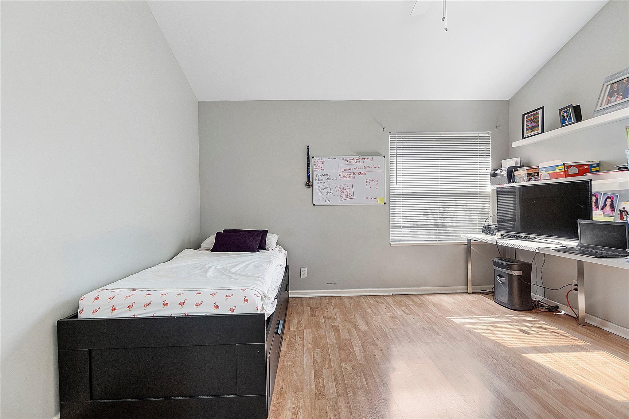 KENSINGTON COMMONS - Residential