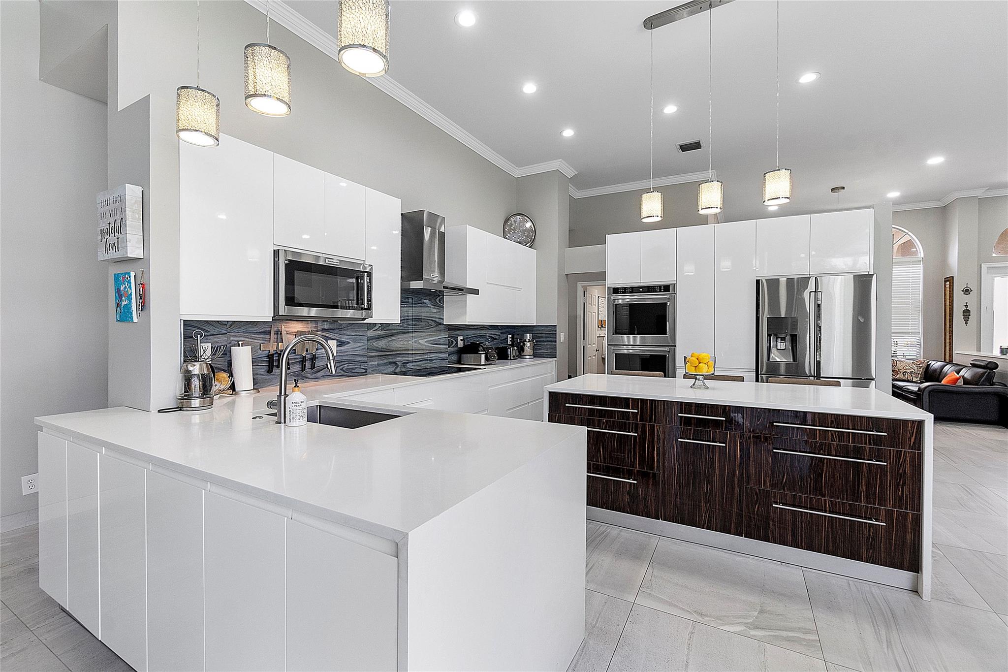 KENSINGTON COMMONS - Residential