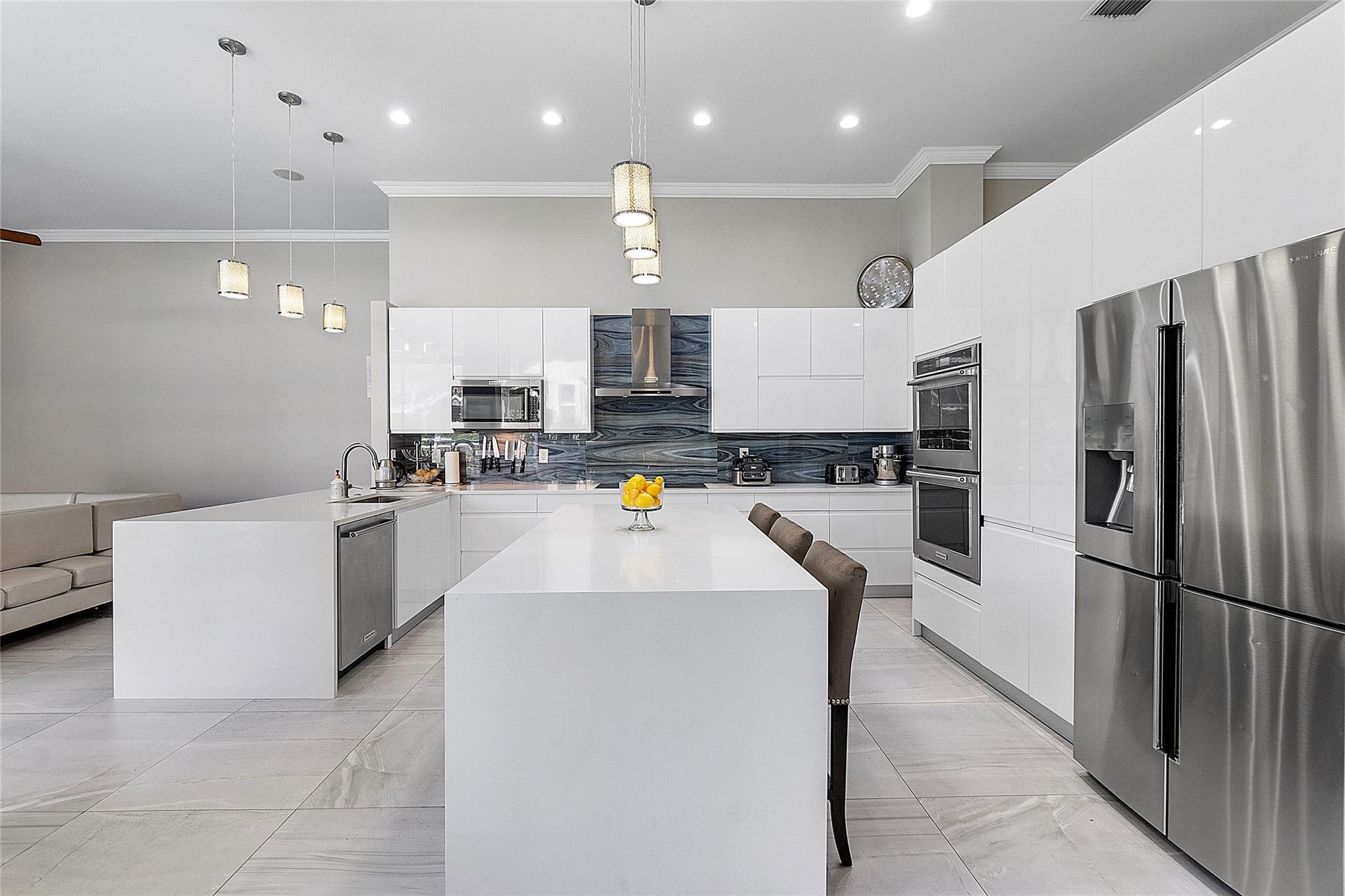KENSINGTON COMMONS - Residential