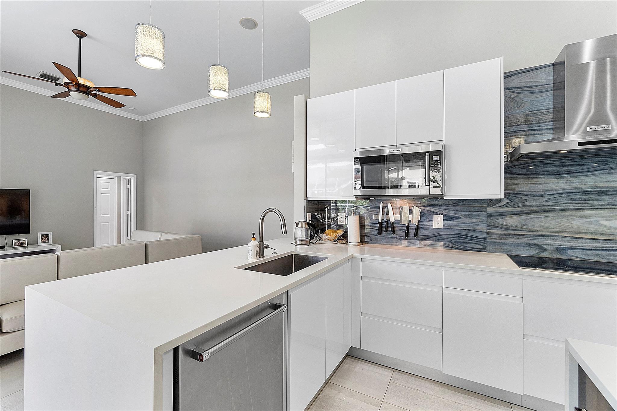 KENSINGTON COMMONS - Residential