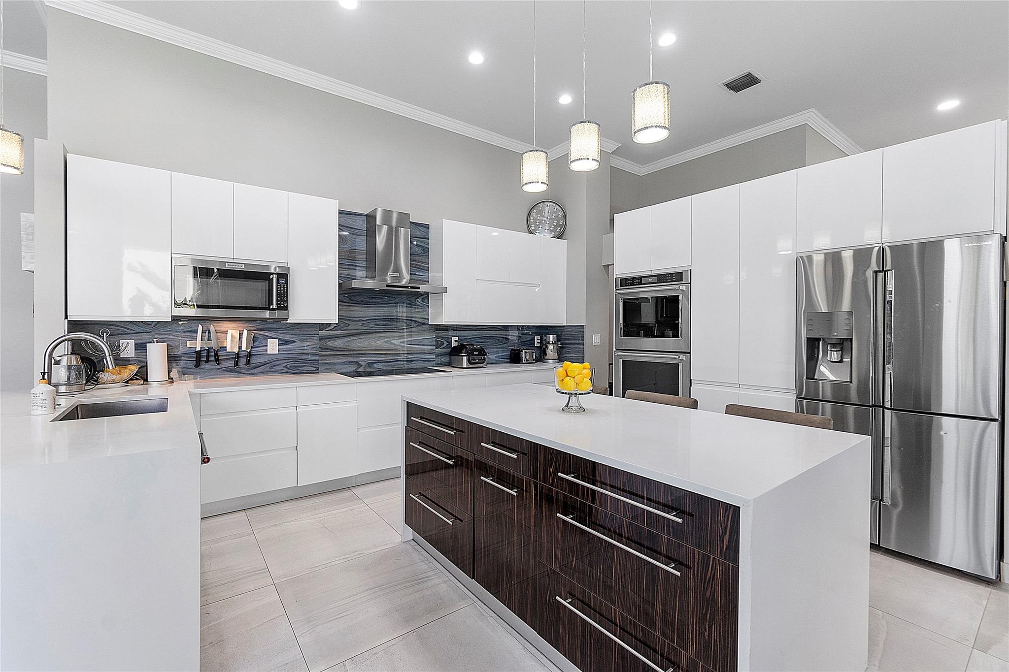 KENSINGTON COMMONS - Residential