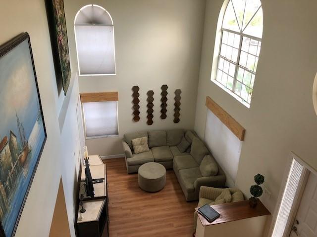 WINDCHIME LAKES - Residential