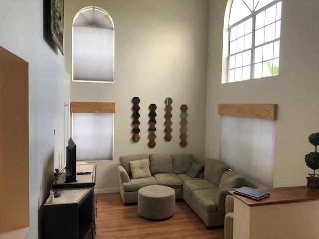 WINDCHIME LAKES - Residential