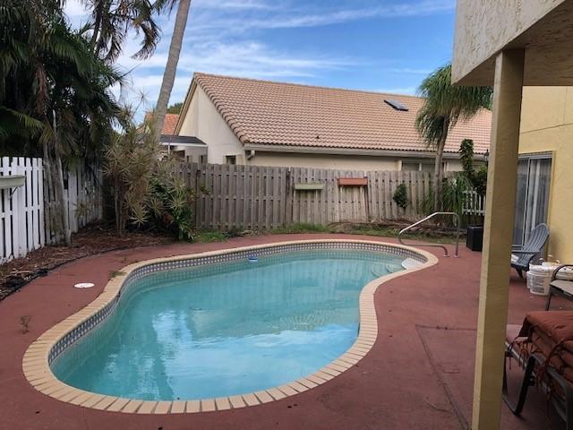 WINDCHIME LAKES - Residential