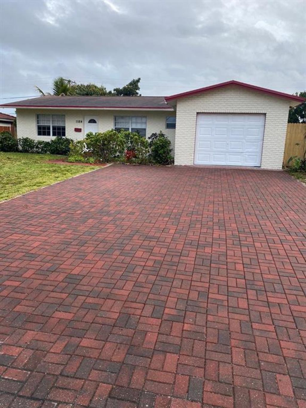 Photo of 1184 SW 27th Avenue, Boynton Beach, FL 33426 (MLS # R10785127)