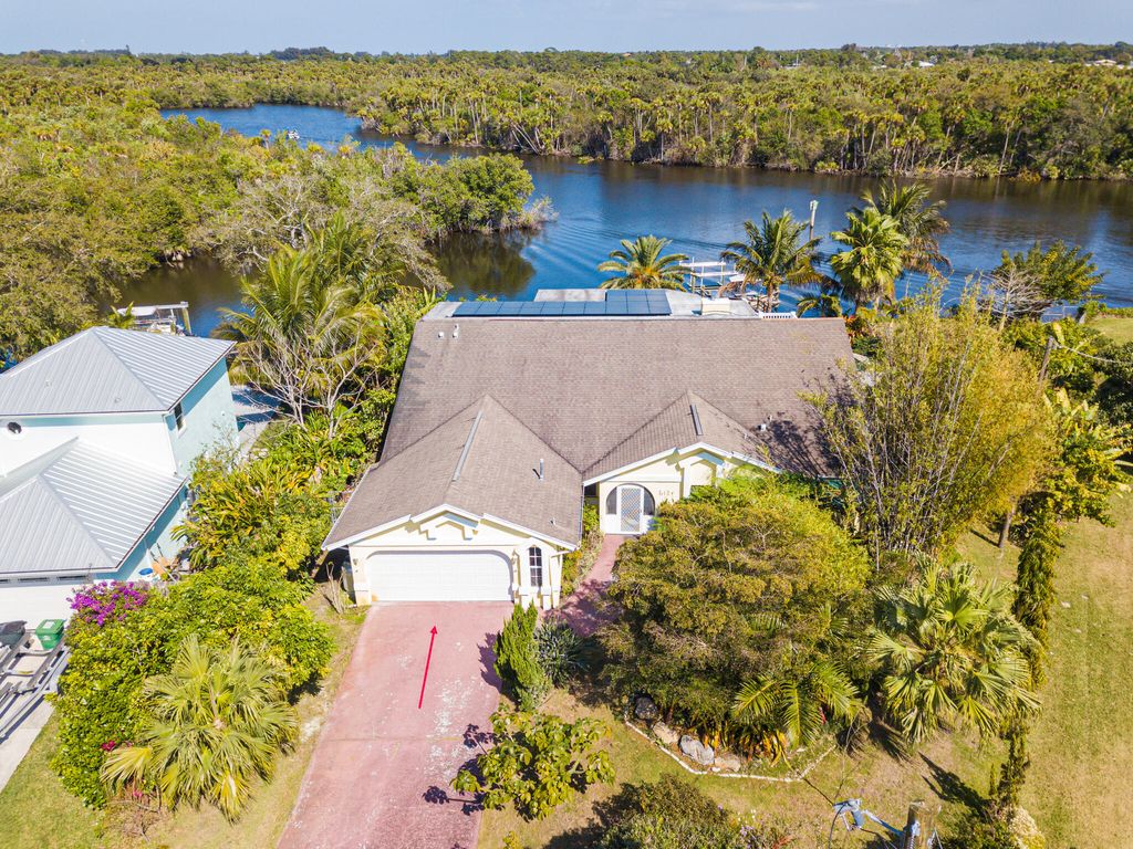 Photo of 613 NE Emerson Street, Port Saint Lucie, FL 34983 (MLS # R10779087)