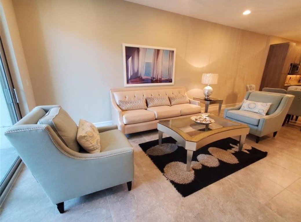 4511 El Mar Drive 202